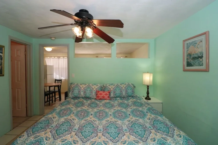Standard Double Basement room