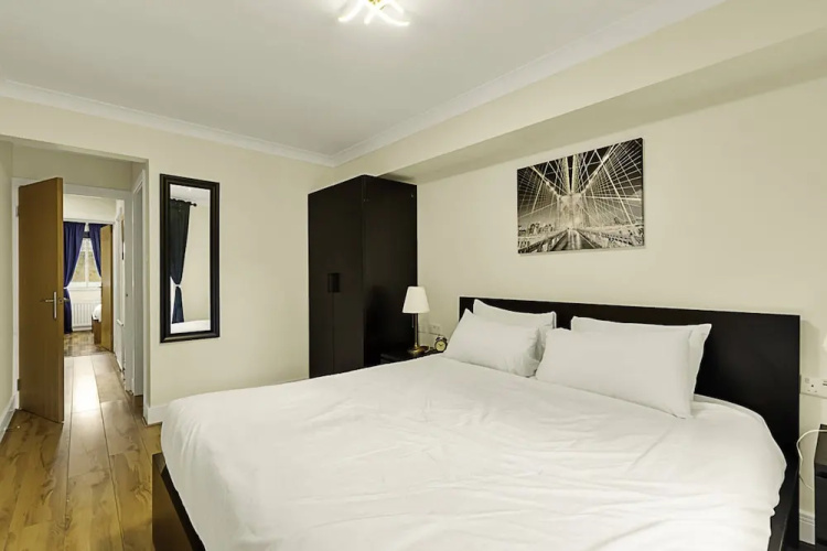 Charming Centrally Located Wimbledon Flat