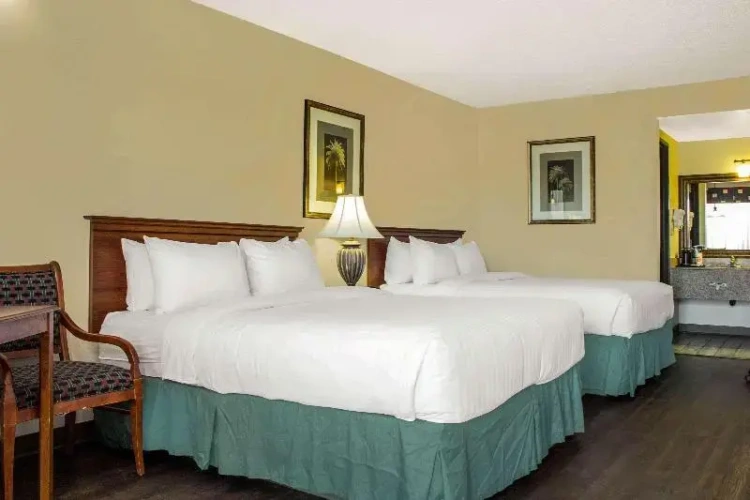 Standard Quadruple room