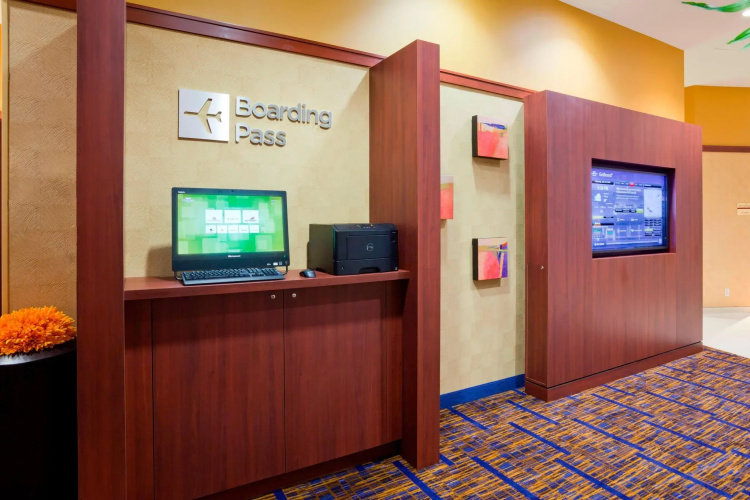 Courtyard by Marriott Minneapolis Maple Grove/Arbor Lakes
