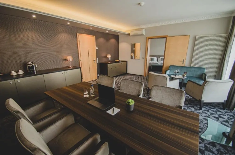 Premium Suite
