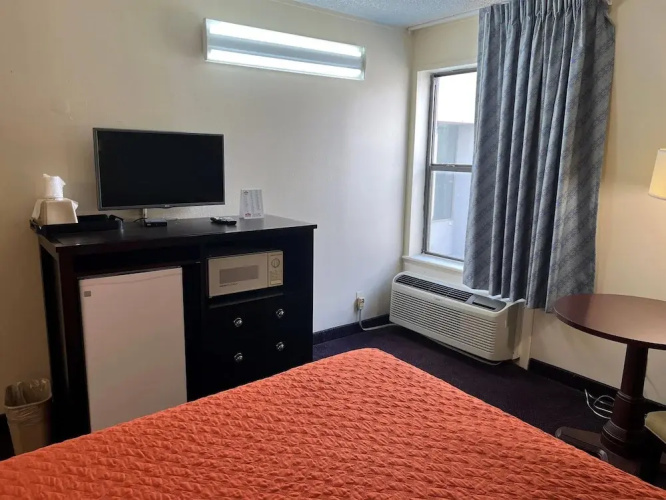 Days Inn Southern Hills/ORU