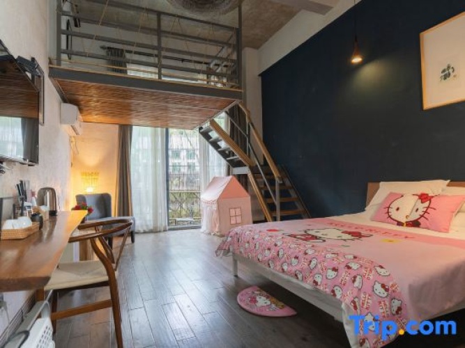 Double Family Apartment with courtyard view