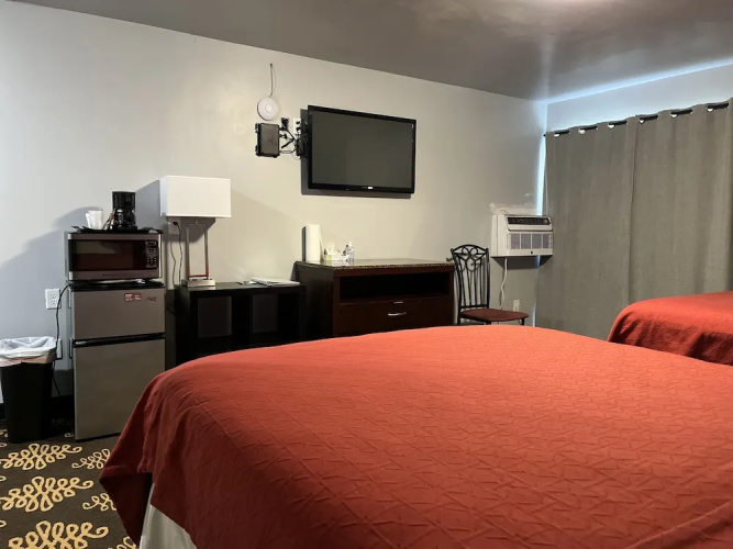 Midway Motel