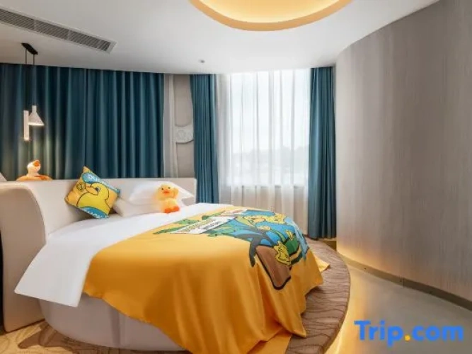 2 Bedrooms Standard Triple Family room