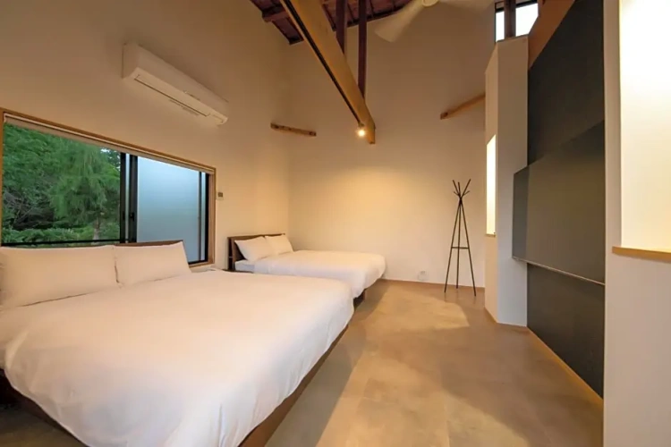 Deluxe Quadruple room