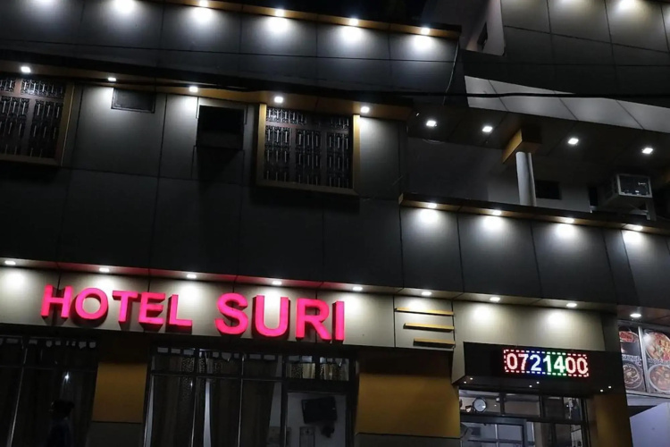Hotel Suri