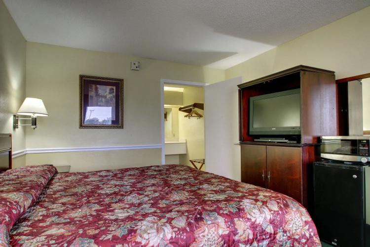Key West Inn - Montgomery