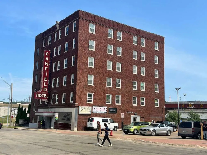 Canfield Hotel - Dubuque, IA