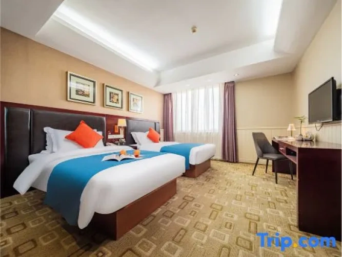 Classic Quadruple Suite