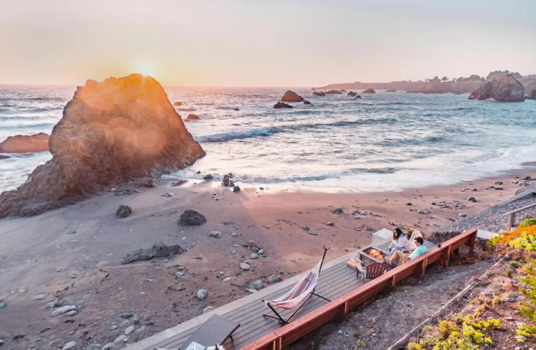 Seamist Beach Cottage, Private Beach & Ocean views