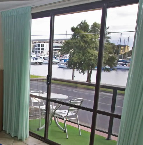 Bayswaterfront Apartments