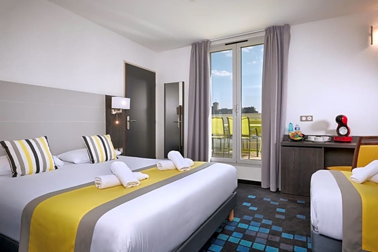 Classic Twin room with balcony