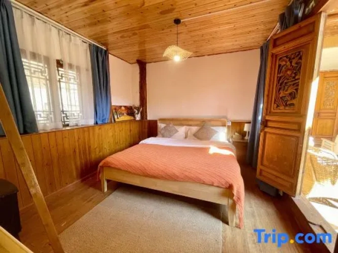 Standard Double room with courtyard view