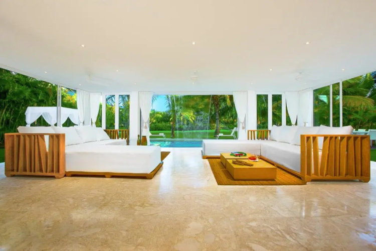 Luxury Villa Waterfall - Pool & BBQ