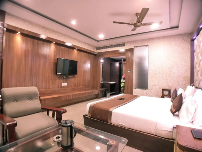 Hotel Vishnu Empire