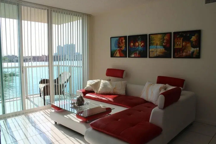 GlobeQuarters Miami