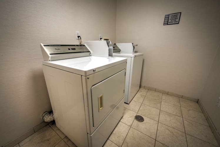Best Western Plus Media Center Inn & Suites photo 10