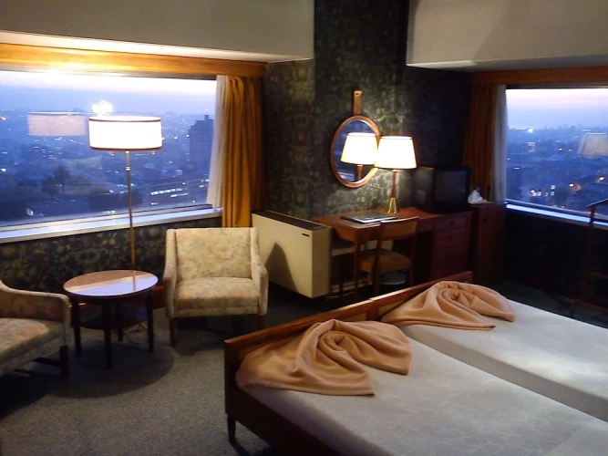 Standard Triple room with city view