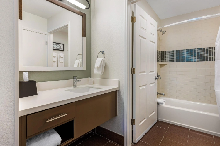 1 Bedroom Double Suite