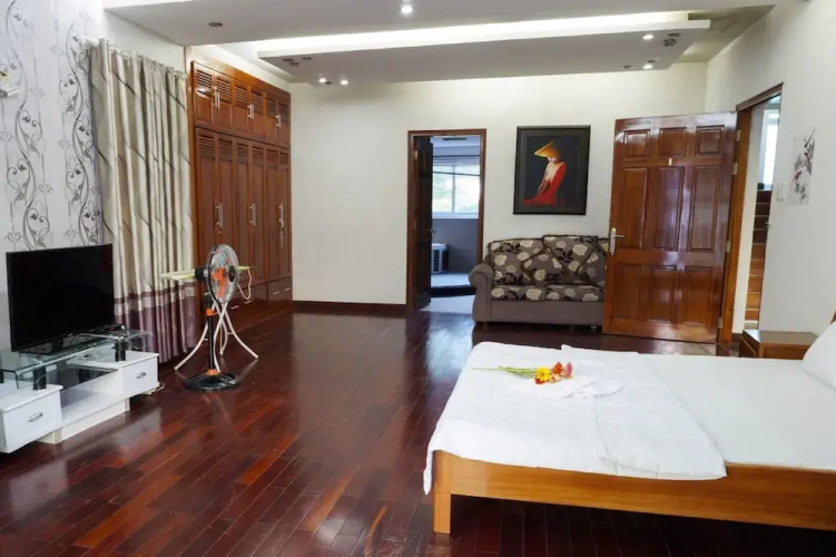 F5 Villa
