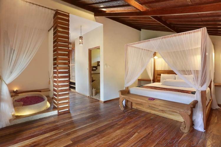 Breezy Point Villas