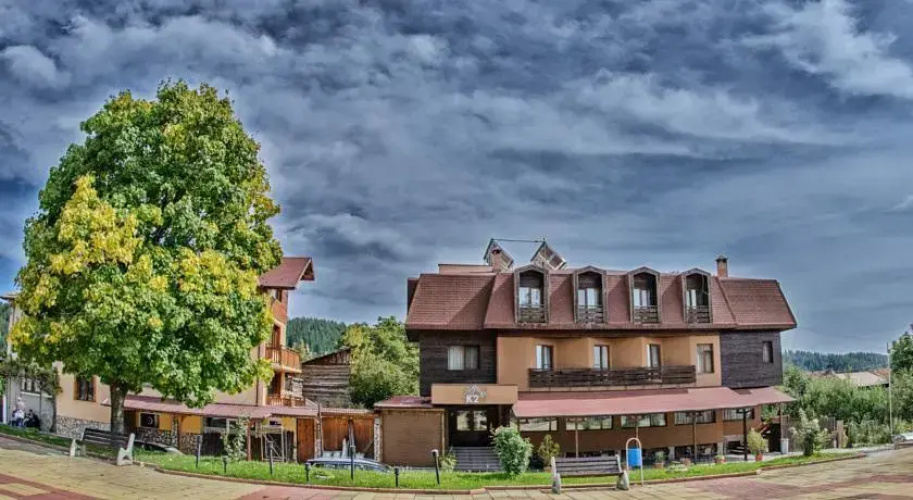 K2 Hotel