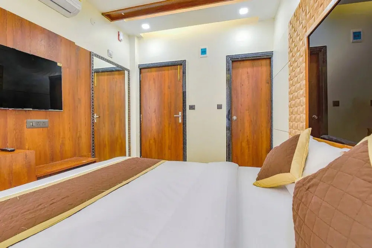 Fabhotel Shree Ji