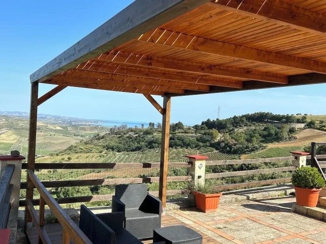 2 Bedrooms Apartment with garden view