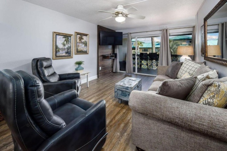 2 Bedrooms Apartment