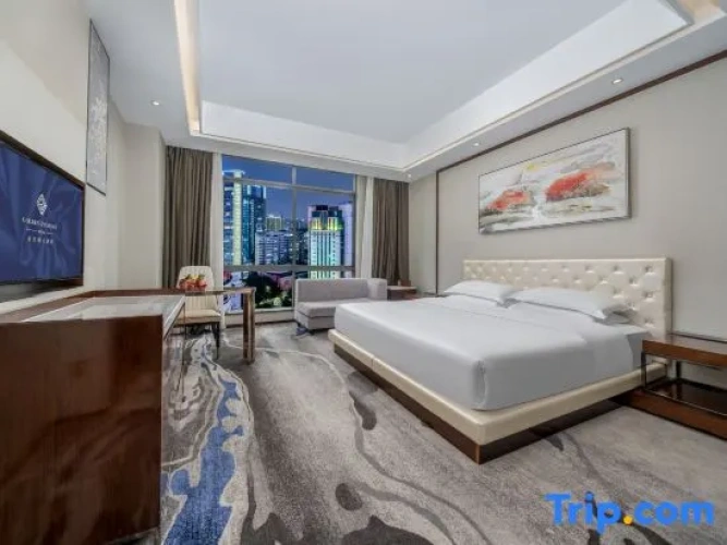 Standard Double room with city view