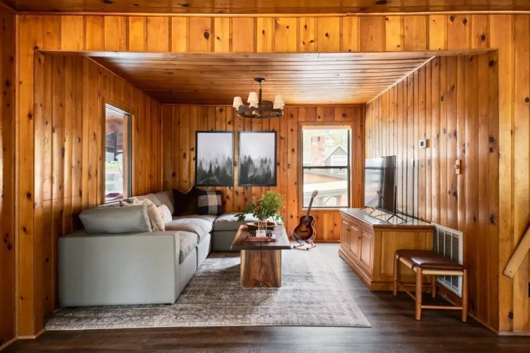 Cougar Rd - Cougar Lodge