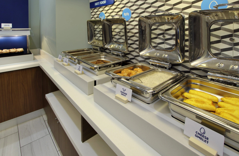 Holiday Inn Express And Suites Elgin Chicago Northwest by IHG