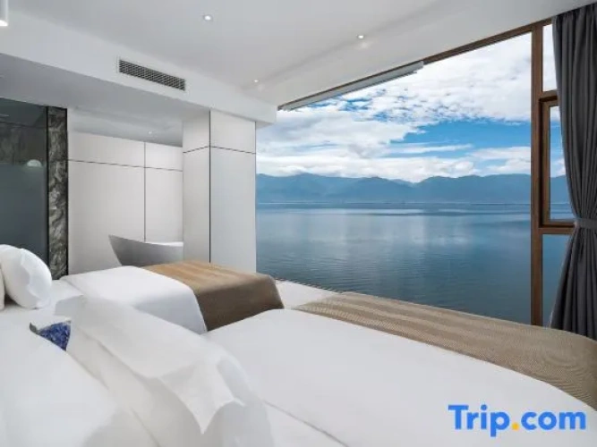 Standard Twin room with sea view