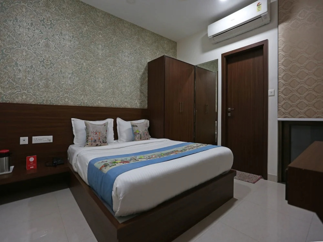 Hotel Swastika