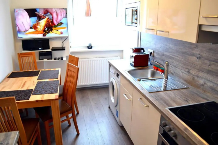 1 Bedroom Apartment