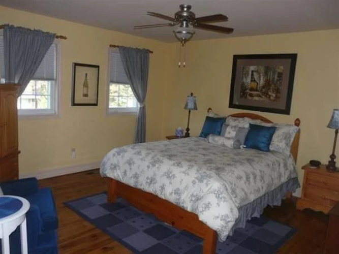 Newark Manor B&B