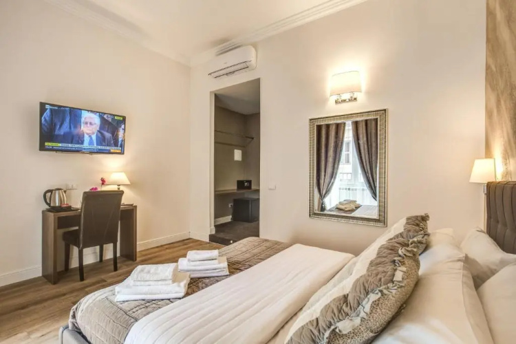 River Luxury Suites