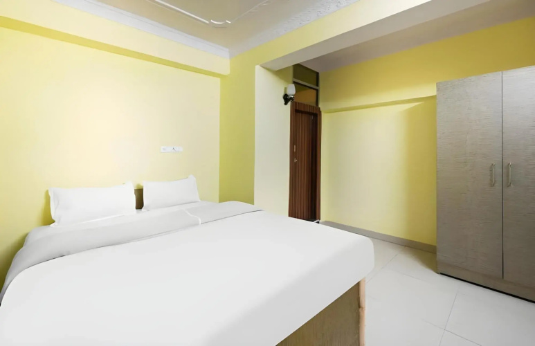 Pop 89428 Oyo Flagship Moon Light Hotel