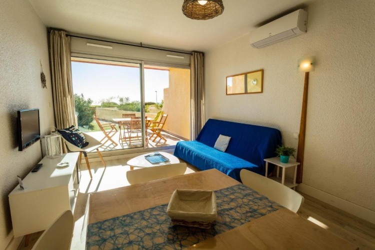 2 Bedrooms Double Apartment with sea view