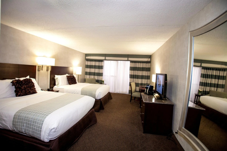 Somerset Inn