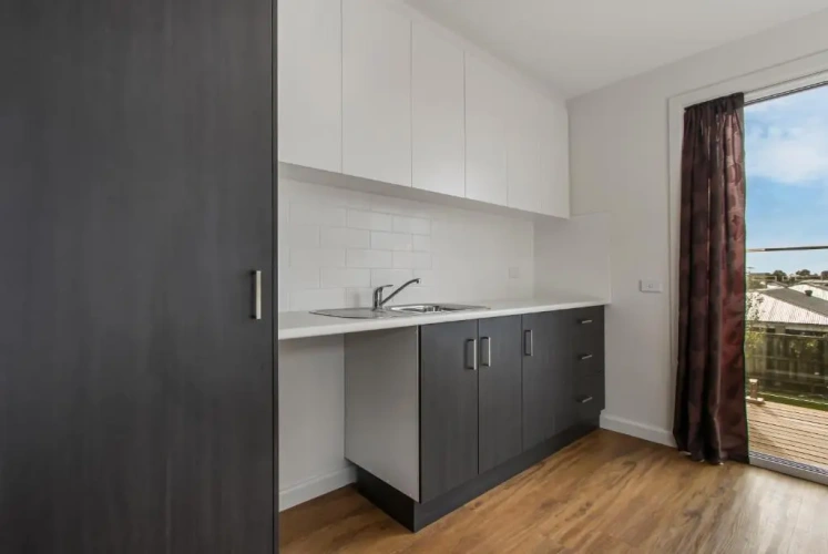 4 Bedrooms Cottage