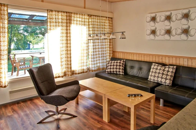 2 Bedrooms Bungalow