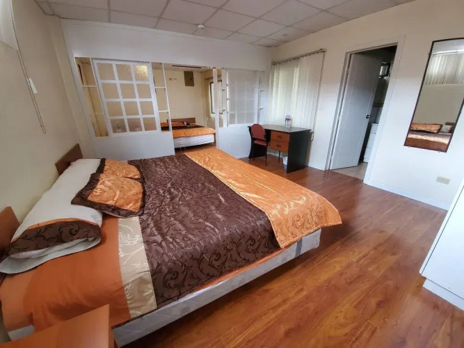Mariscal Inn & Suites