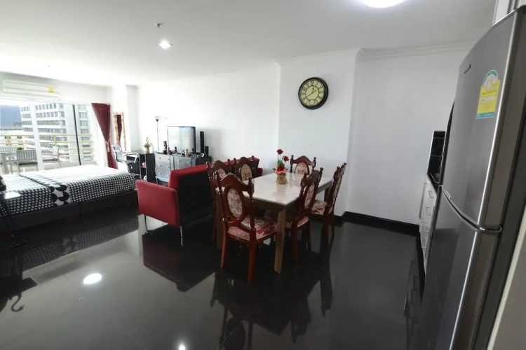 Apartment with balcony