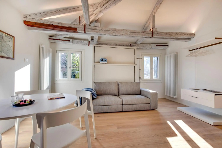Venice Skyline View Studio Apartment M0270428215