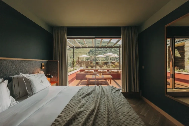 Deluxe Suite with river view