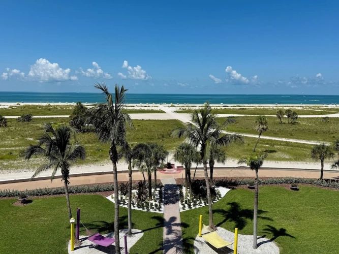 2 Bedrooms Superior room with balcony and with bay view