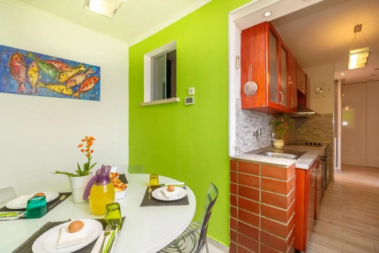 2 Bedrooms Quadruple Apartment with balcony and with sea view