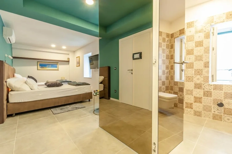 1 Bedroom Deluxe Double room